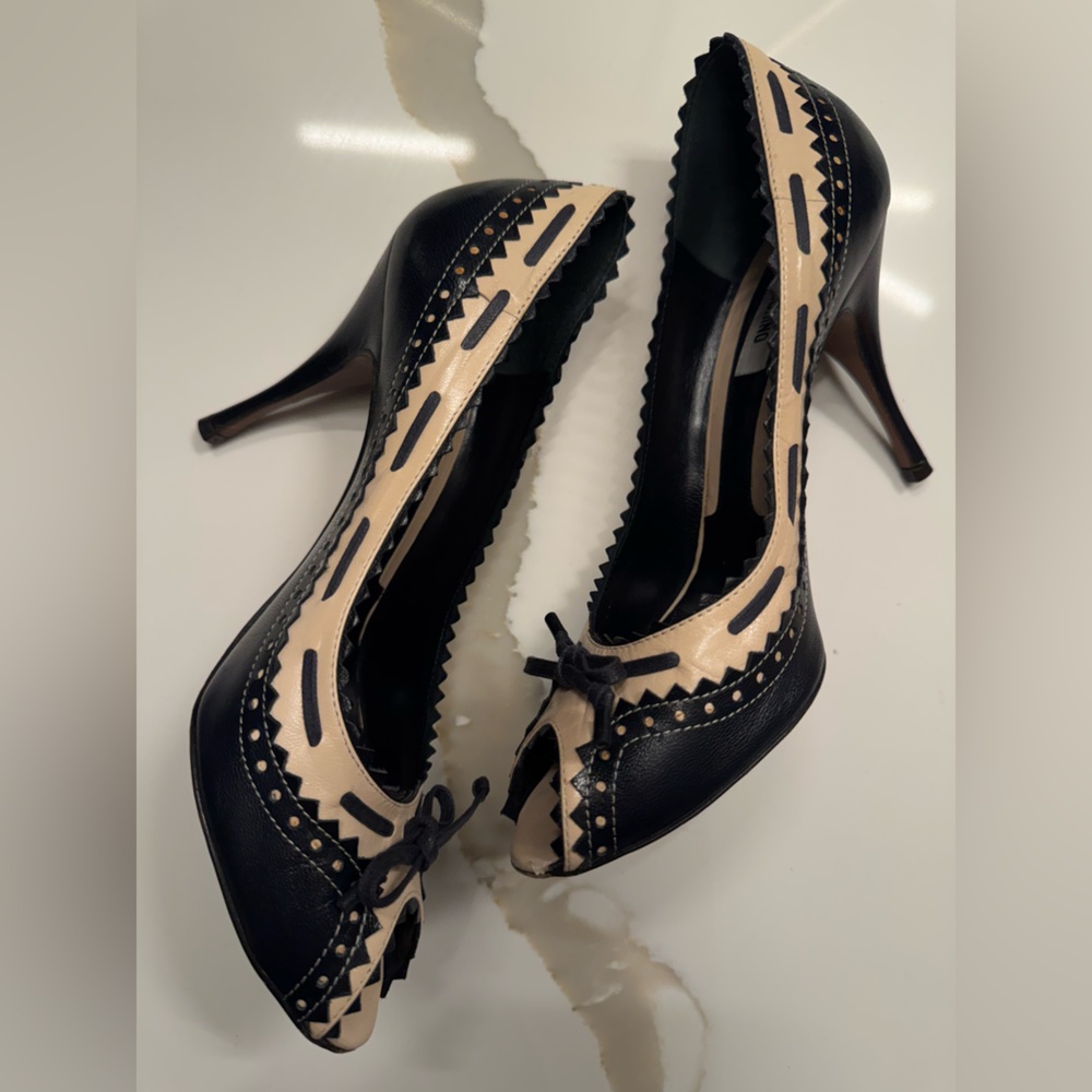 Vintage Moschino Cheap & Chic Peep Toe Brogue Question Mark Sole - Sz 38/US 7.5